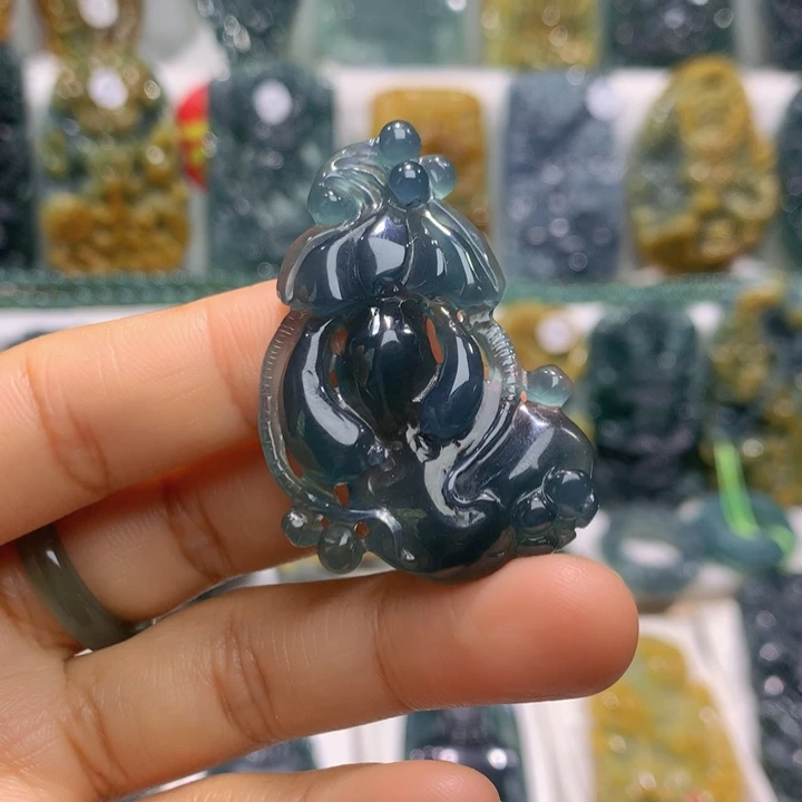 吊坠(不含链)未镶嵌翡翠