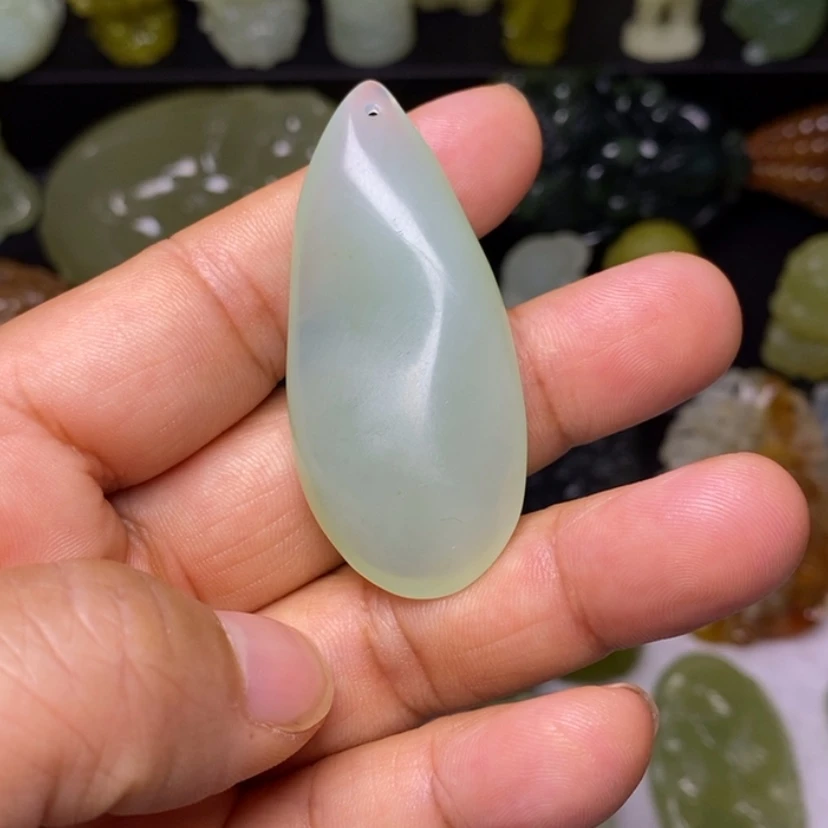 【闪购商品】蛇纹石玉颈饰未镶嵌鑫*