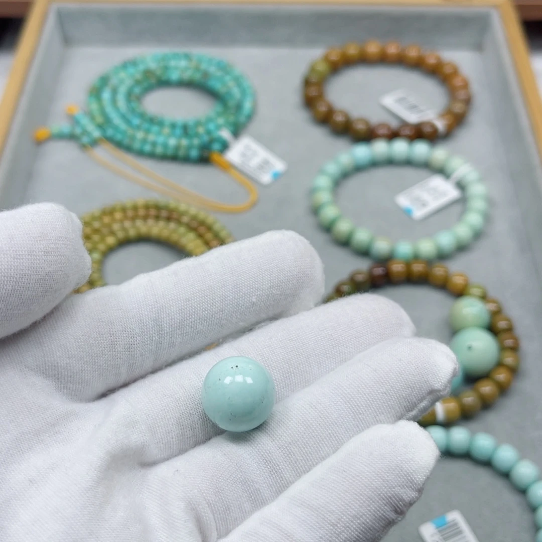 绿松石未镶嵌挂件