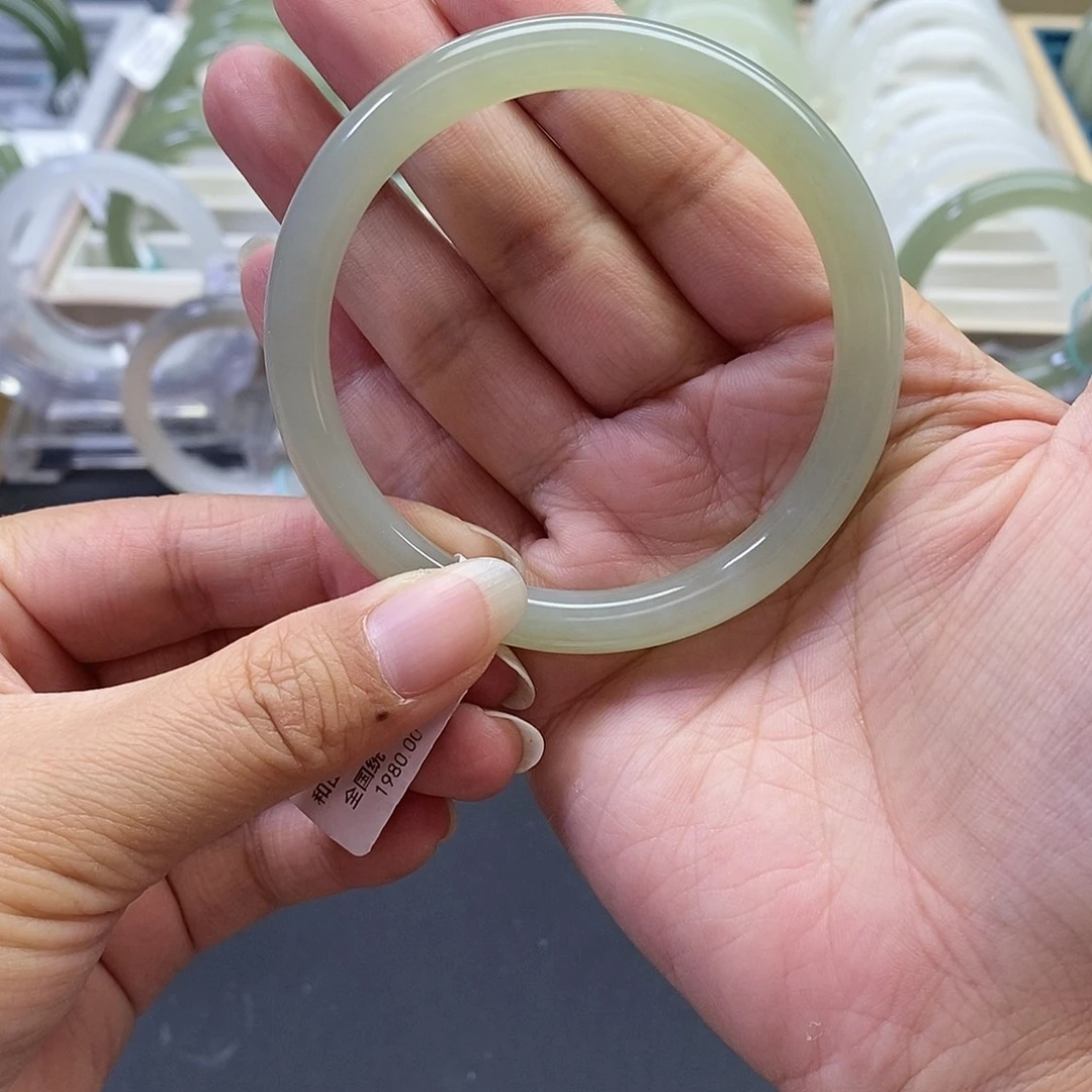 和田玉未镶嵌珠宝奇石和田玉手镯55.56