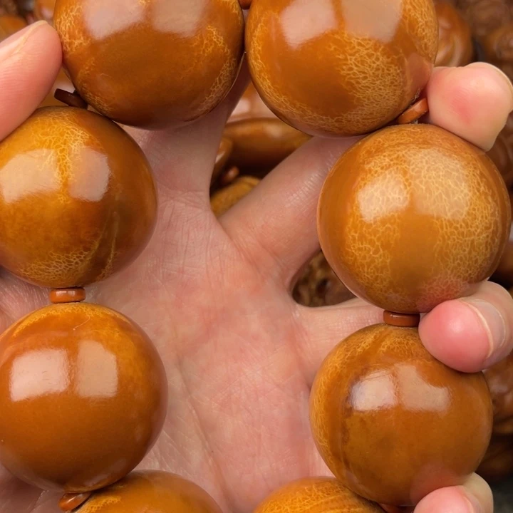 郑***波文玩核桃吊坠橄榄核
