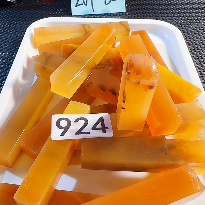 空***静青田石印石新疆美人红石1.5公分正章，20个