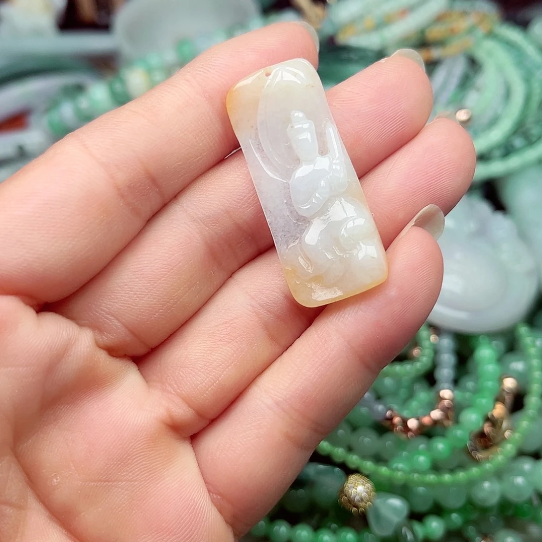 翡翠未镶嵌颈饰翡翠