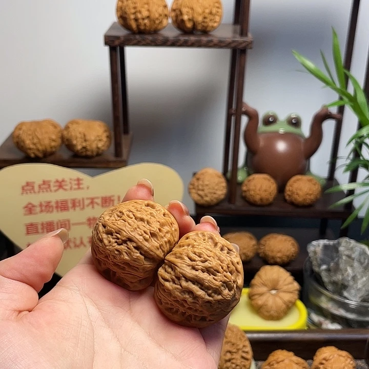 退***湖文玩核桃把件铁锤39闪23