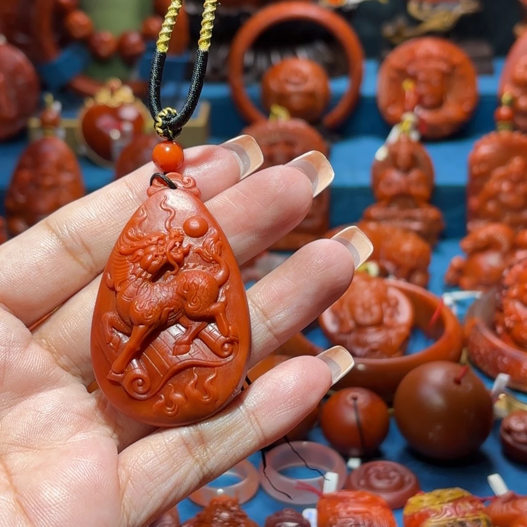 未镶嵌雕刻南红玛瑙俞****刻