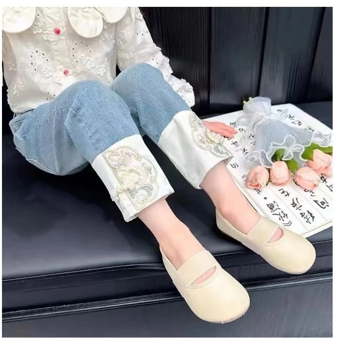 836哈哈家女童新中式国风牛仔直筒盘扣刺绣牛仔裤