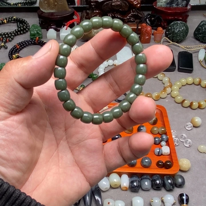 和田玉未镶嵌手链