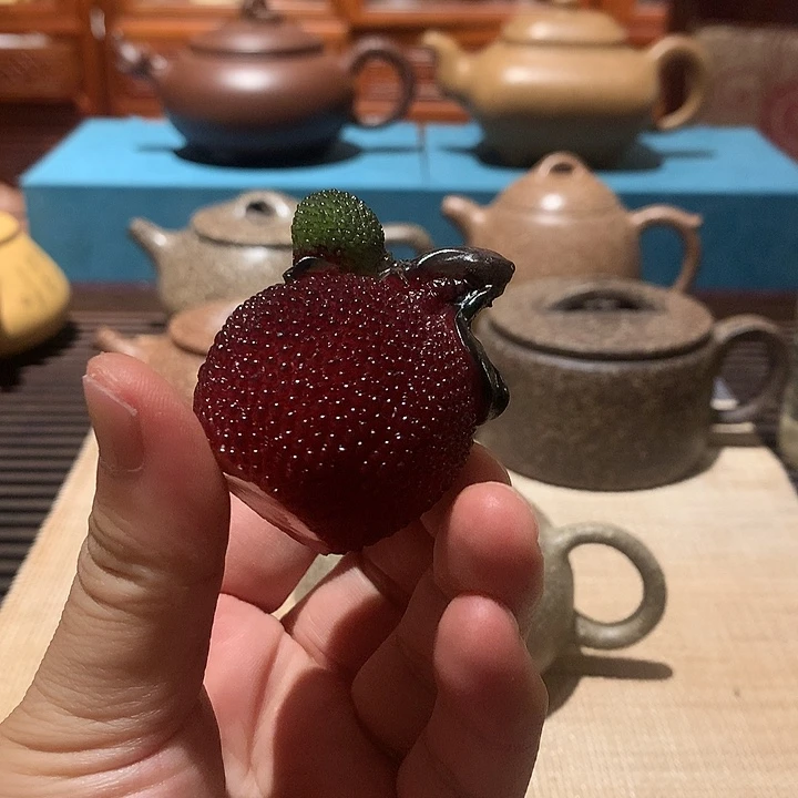 茶壶紫砂变色杨梅