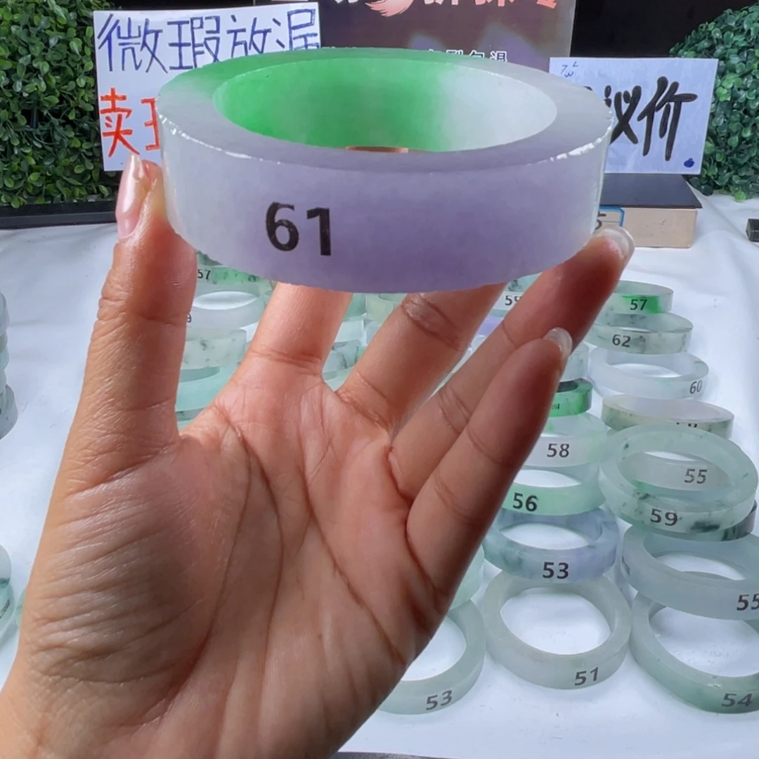 拥***由非金属春彩，做一大一小两只