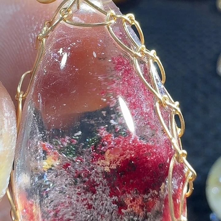 未镶嵌颈饰水晶都**苑