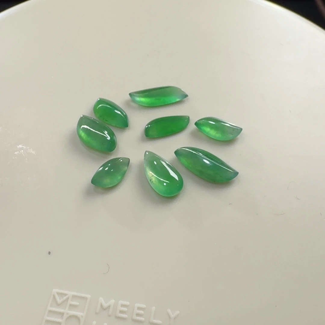 翡翠未镶嵌手链高冰玻甜阳绿裸石巨漏！