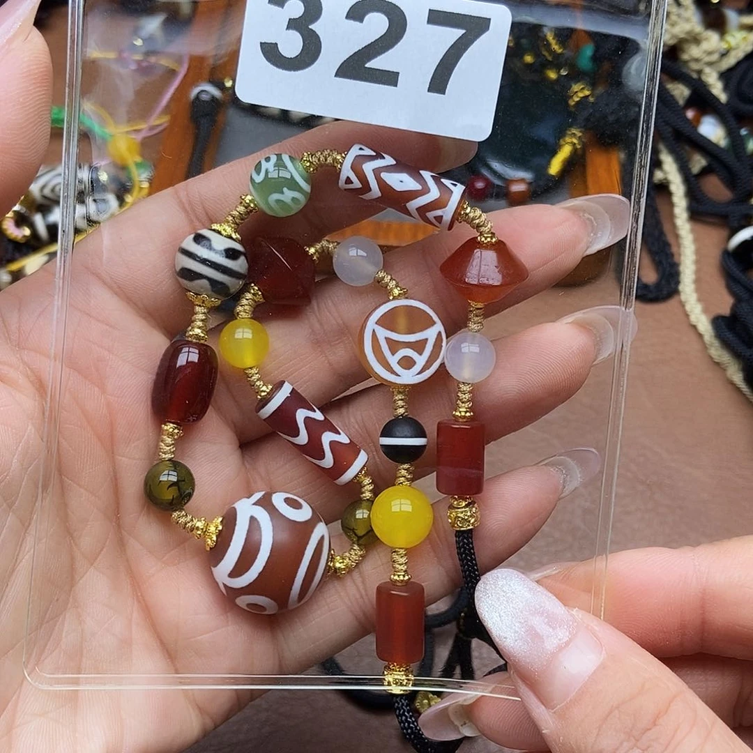 玛瑙/玉髓颈饰未镶嵌