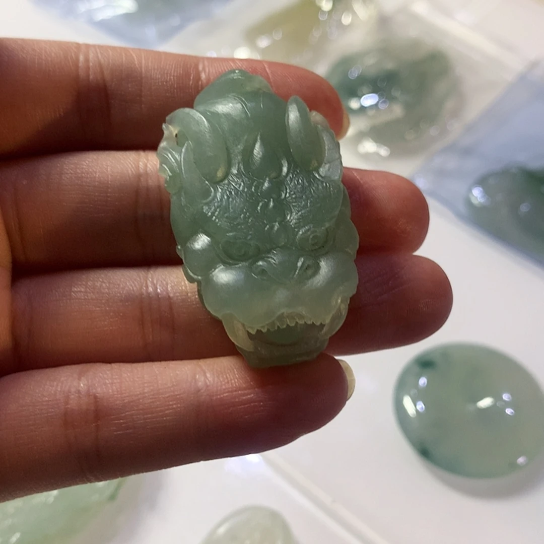 定制翡翠未镶嵌翡翠