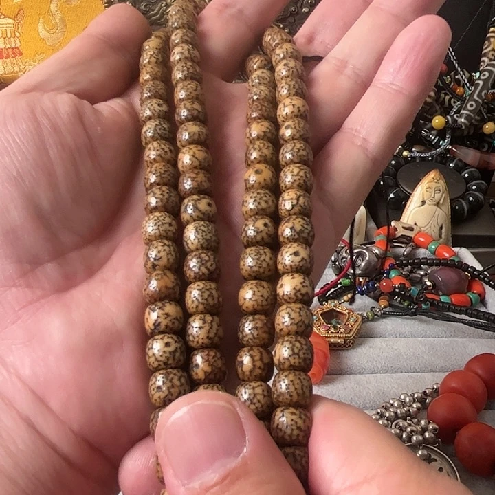 星月菩提吊坠相***了多度电强哥精品新月108