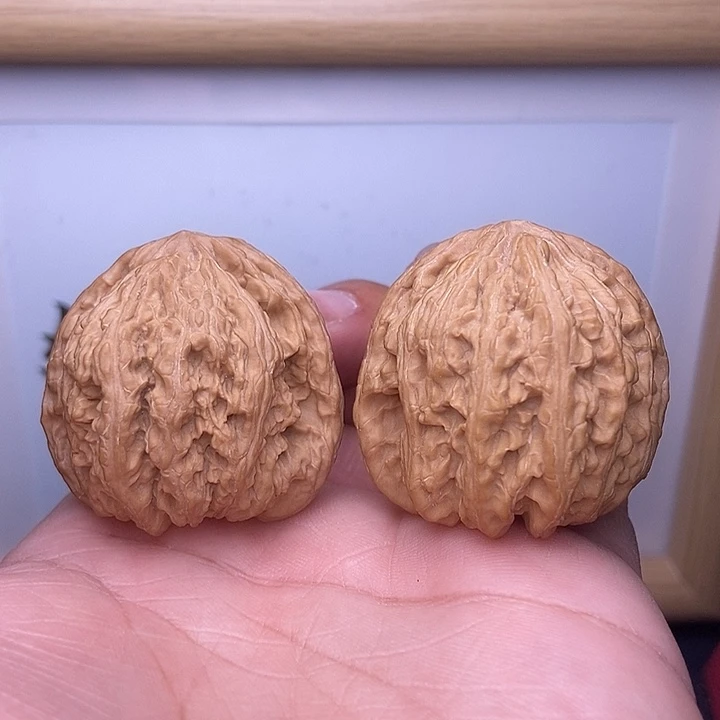 核桃全品密纹狮子头