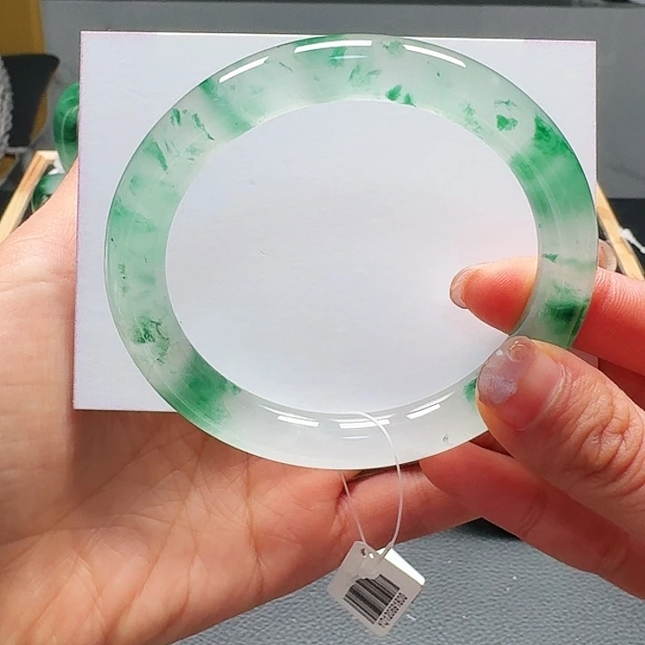 石英质玉手镯未镶嵌已*销