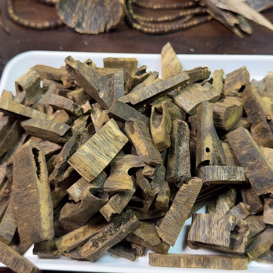 沉香沉香碎屑乌身老料子100克装
