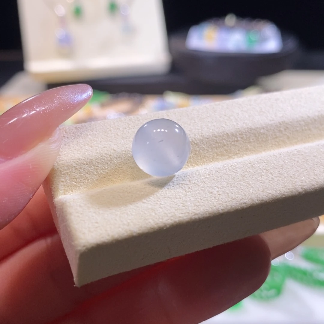 翡翠未镶嵌颈饰翡翠冰淡蓝珠