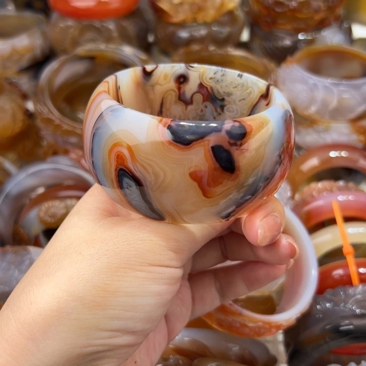 幼***，手镯玛瑙/玉髓未镶嵌