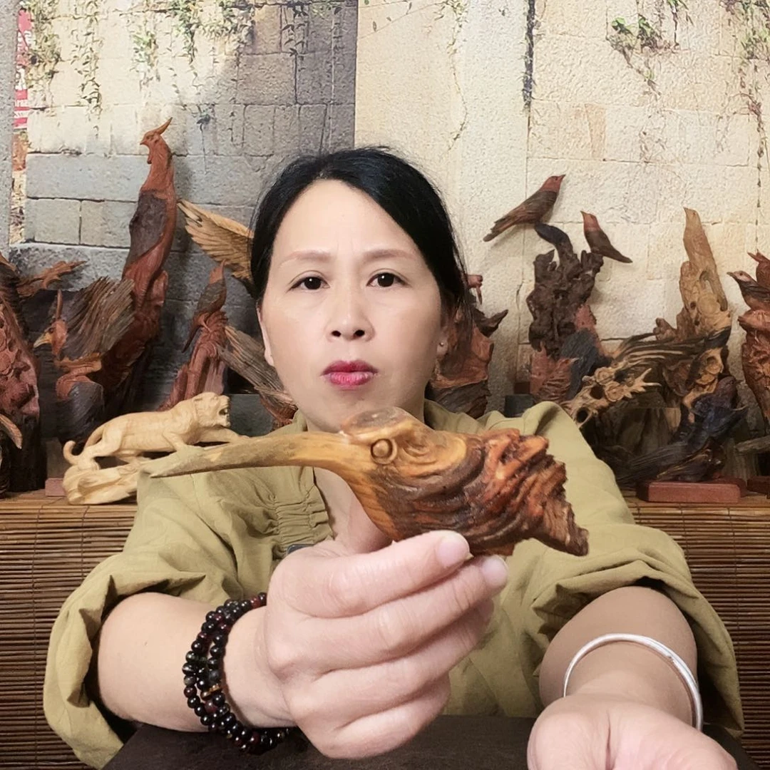 松木思**厚琥珀木随行啊雕
