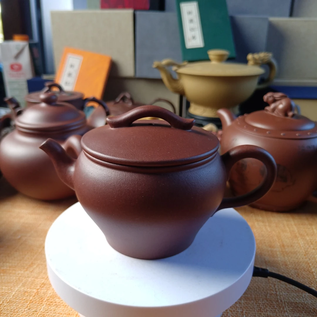 精品全手工汉韵紫砂茶壶，精选黄龙山底槽清泥料。