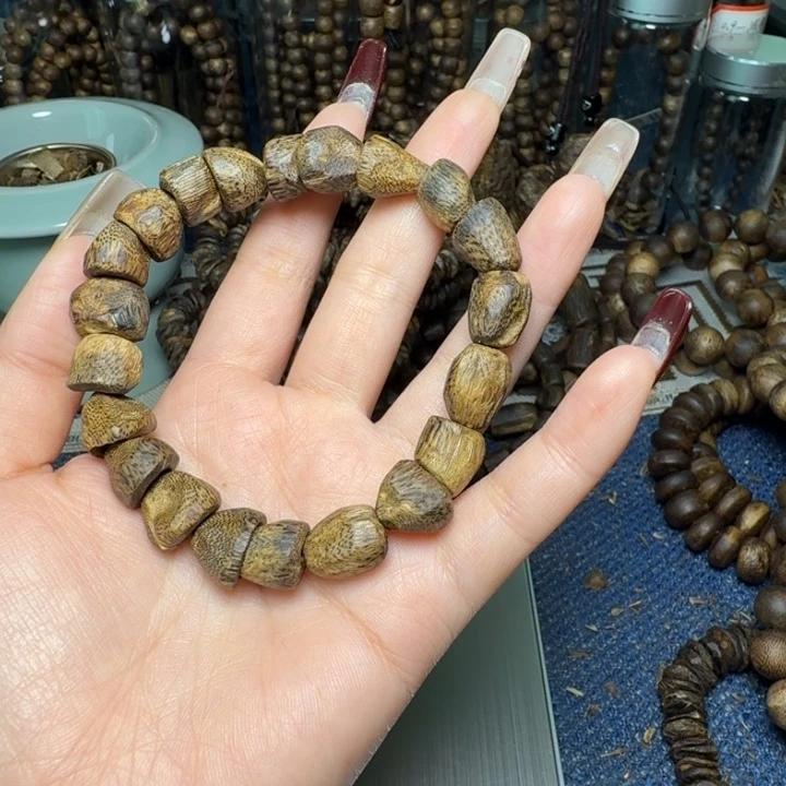 树脂制品圈**树丁白奇13克➕