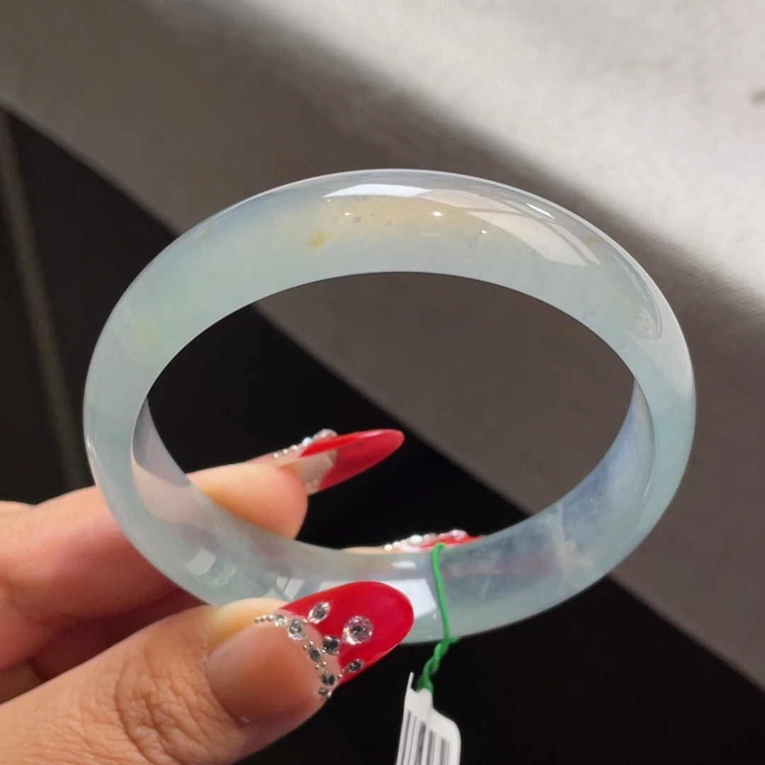 翡翠未镶嵌手镯高冰冰蓝起光正圈手镯