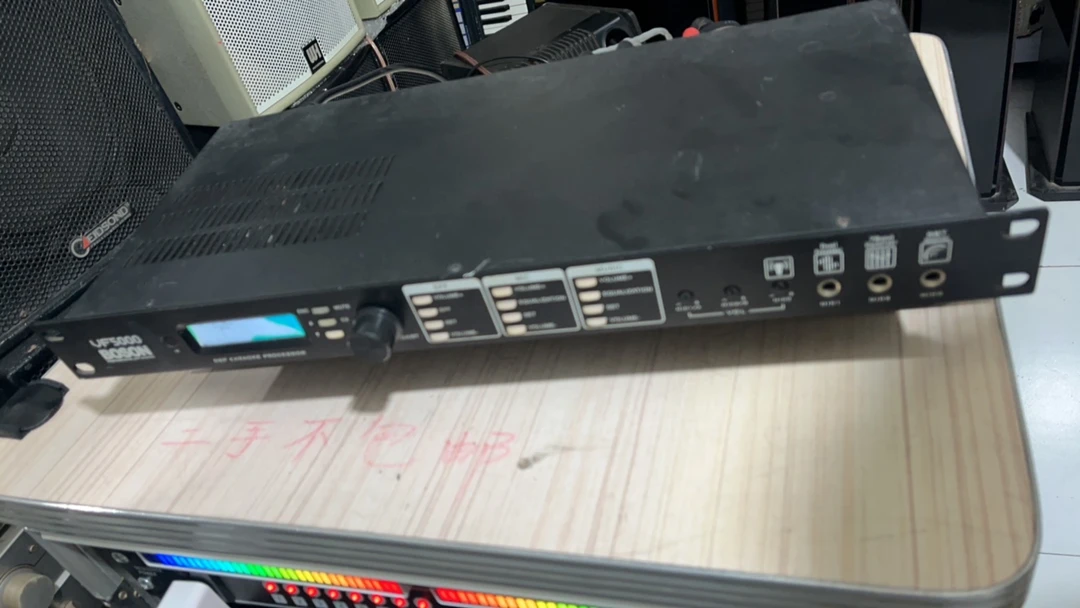 8新  二手 VF5000效果器 出声 屏幕坏的 不带线材