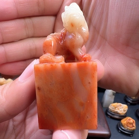 石材寿山半山芙蓉石手工雕刻
