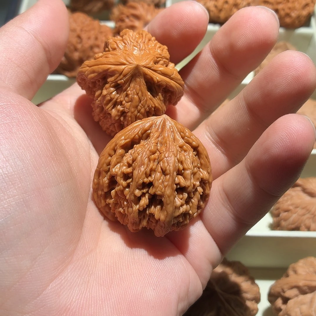 鉳***彧吊坠文玩核桃虎头王39尺寸155