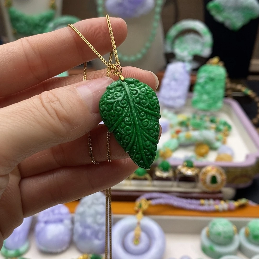 翡翠未镶嵌颈饰天然