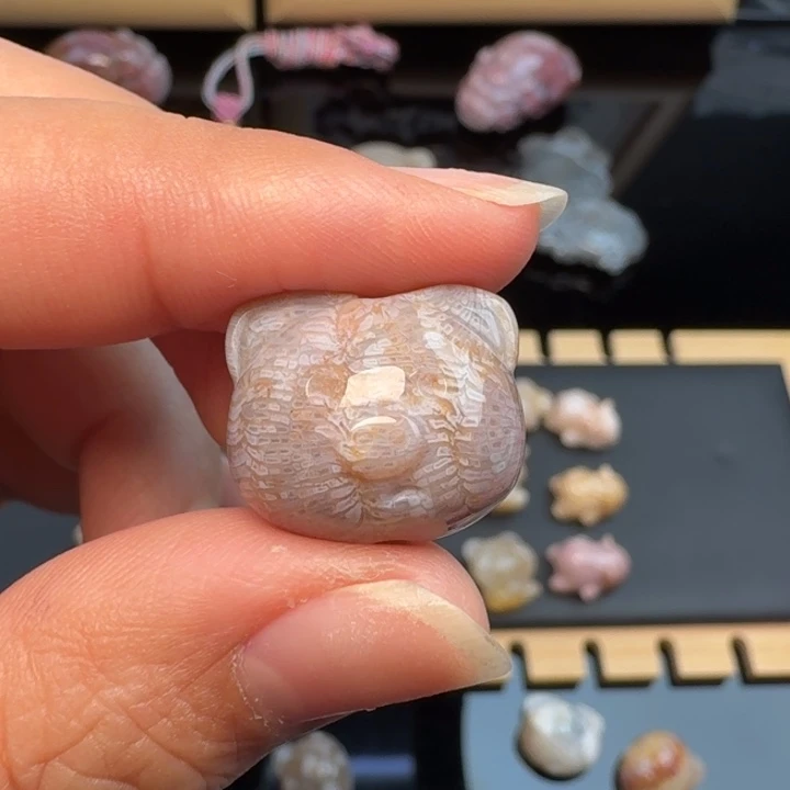 七***鱼硅化玉合金颈饰福利