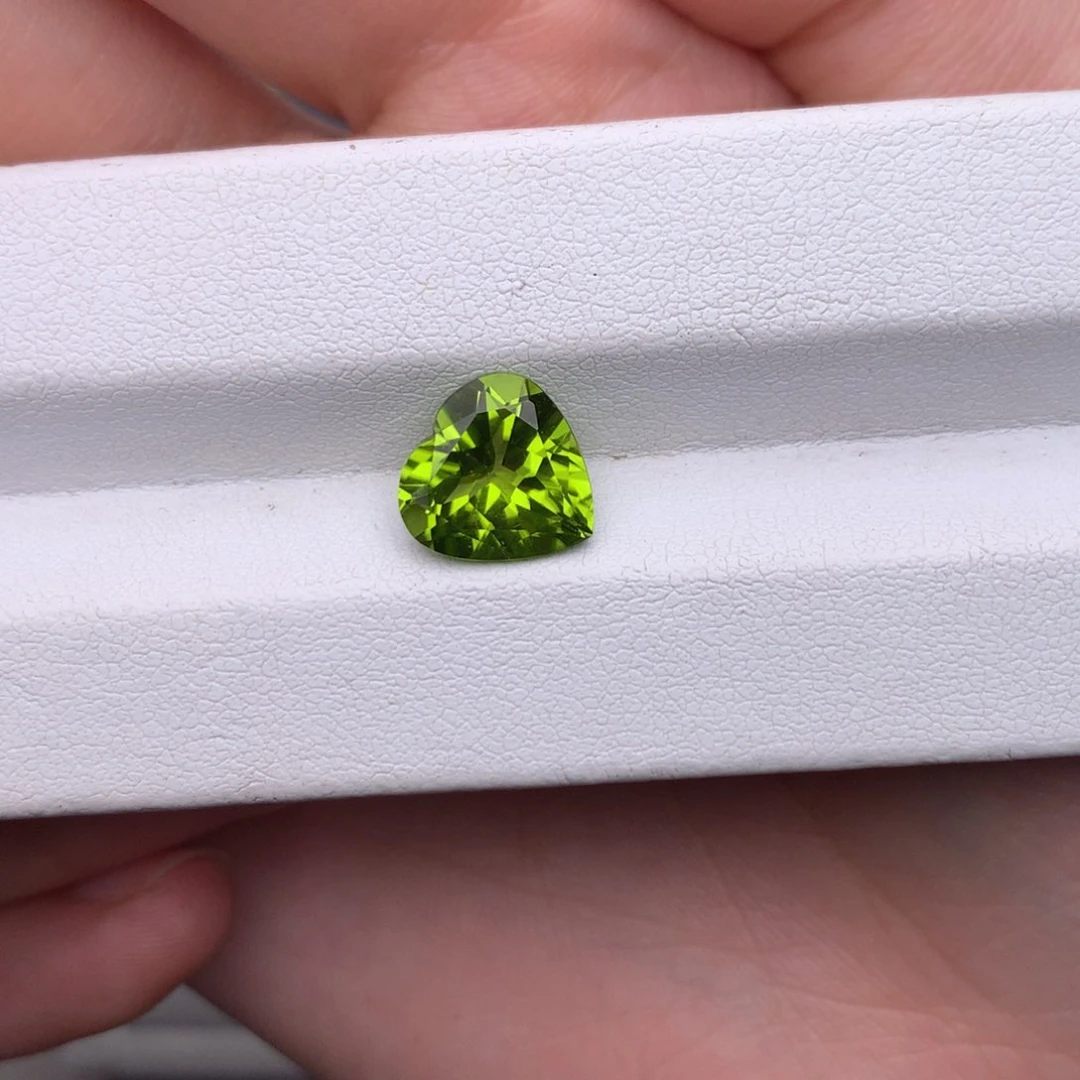 未镶嵌裸石橄榄石3.915ct