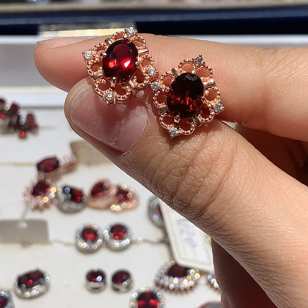 耳饰石榴石银S925镶嵌