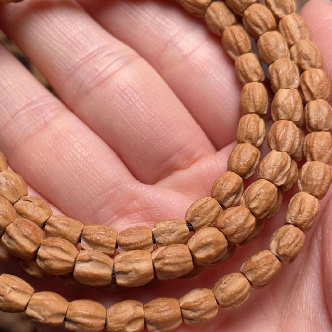 尹***言吊坠柏香籽/百香籽