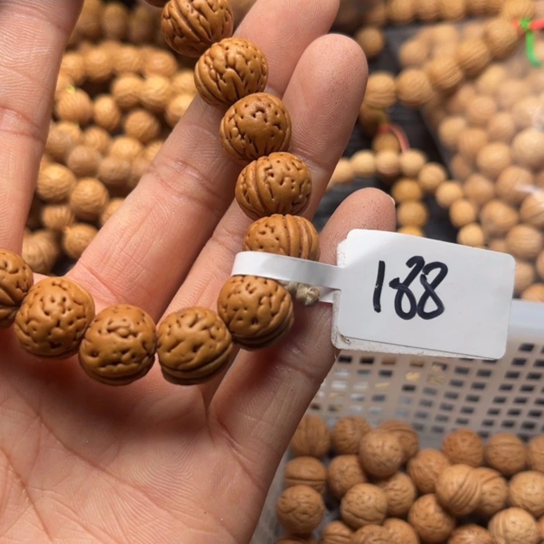 一***羊文玩核桃手串小桃核散籽批发