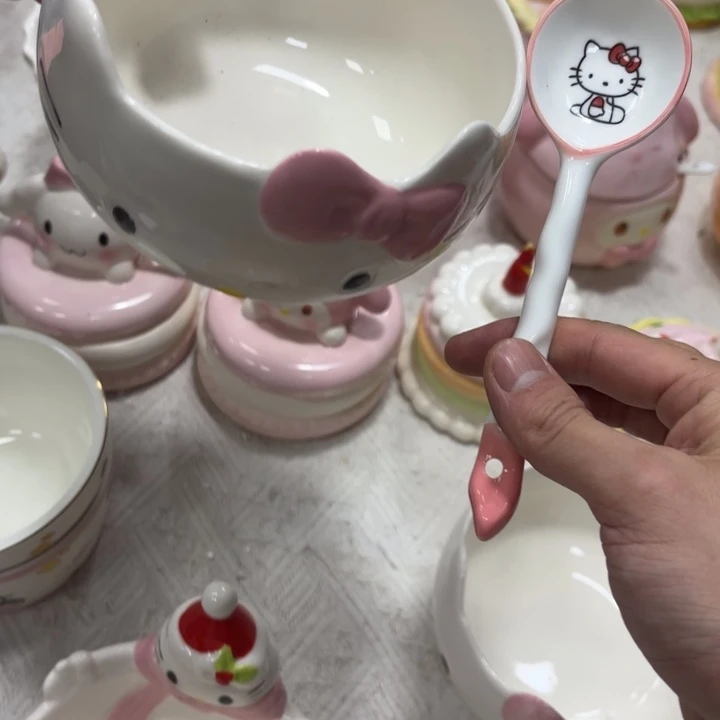 紫砂在干嘛呀亲爱呢