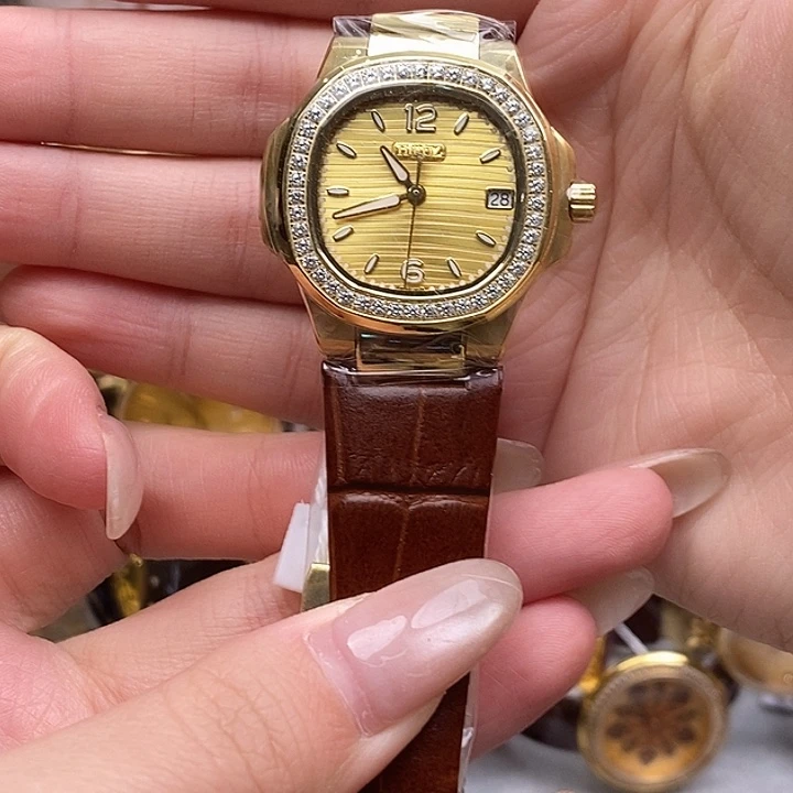 小牛皮锻造碳石英机芯女款鹦鹉螺黄金腕表34mm皮带款