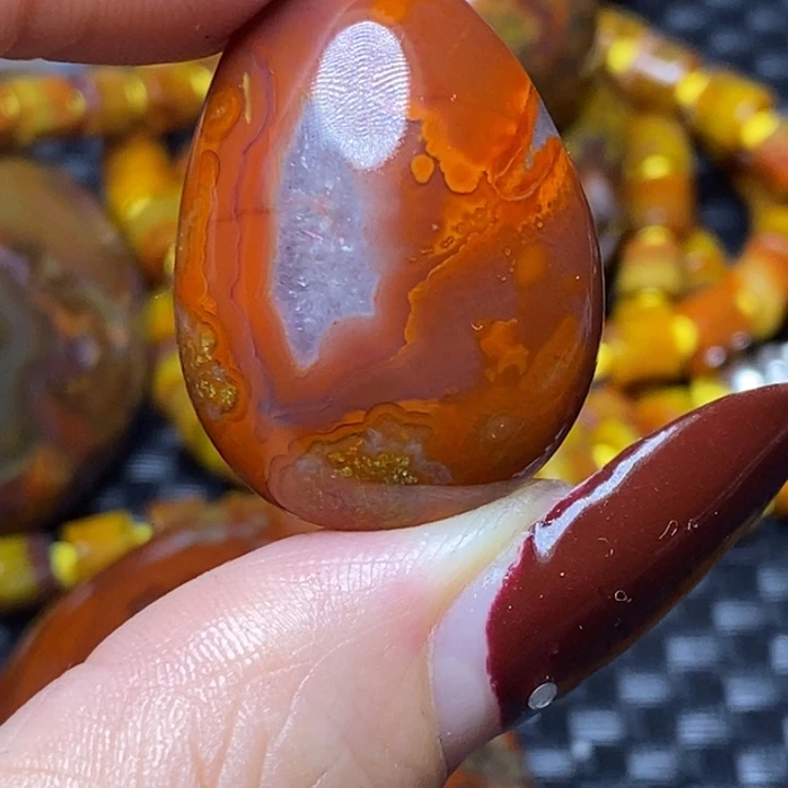 玛瑙/玉髓颈饰未镶嵌