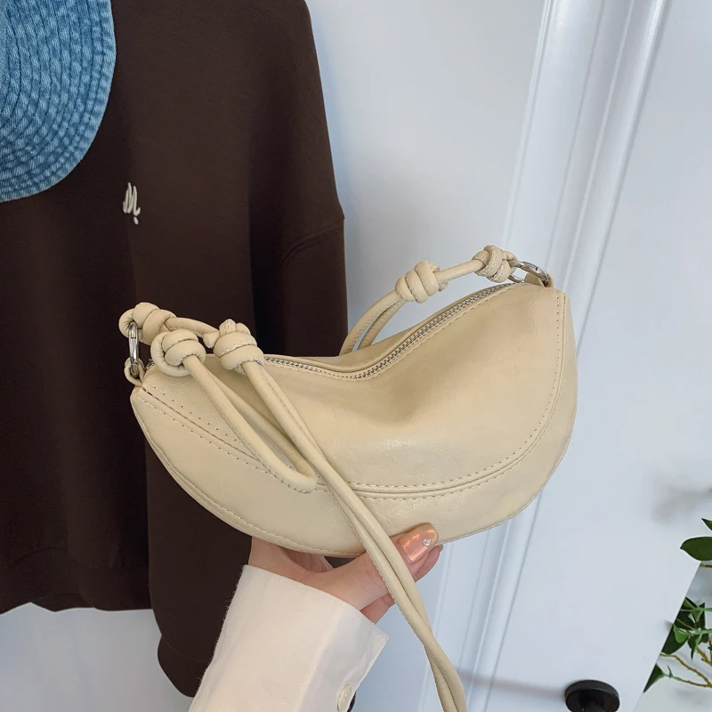 简约小小挎包时尚轻便百搭女士单肩斜跨包高级质感腋下包手机包