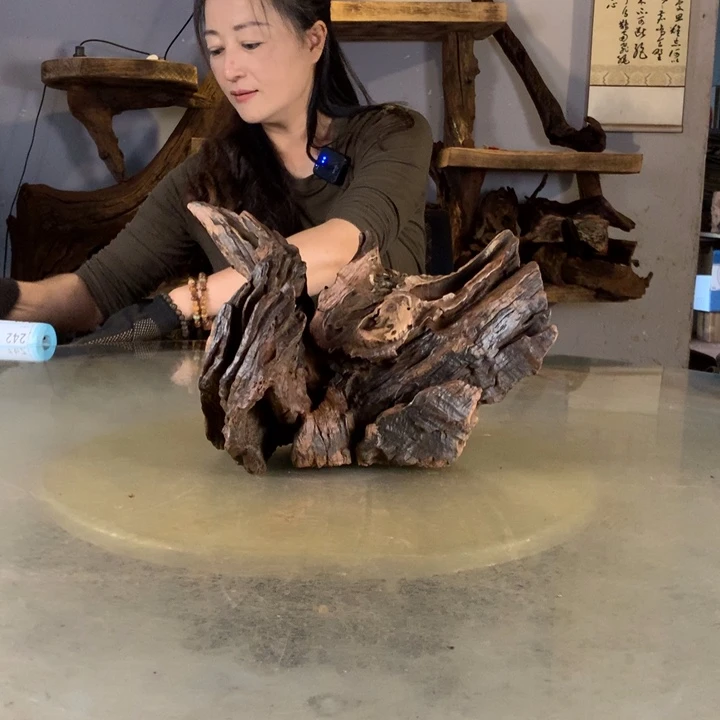 小***子天然的云南紫柚木会黄