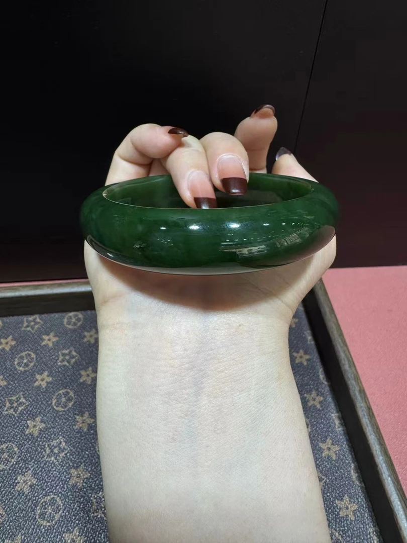 和田玉精品碧玉手镯 Z0060 多样性发一件