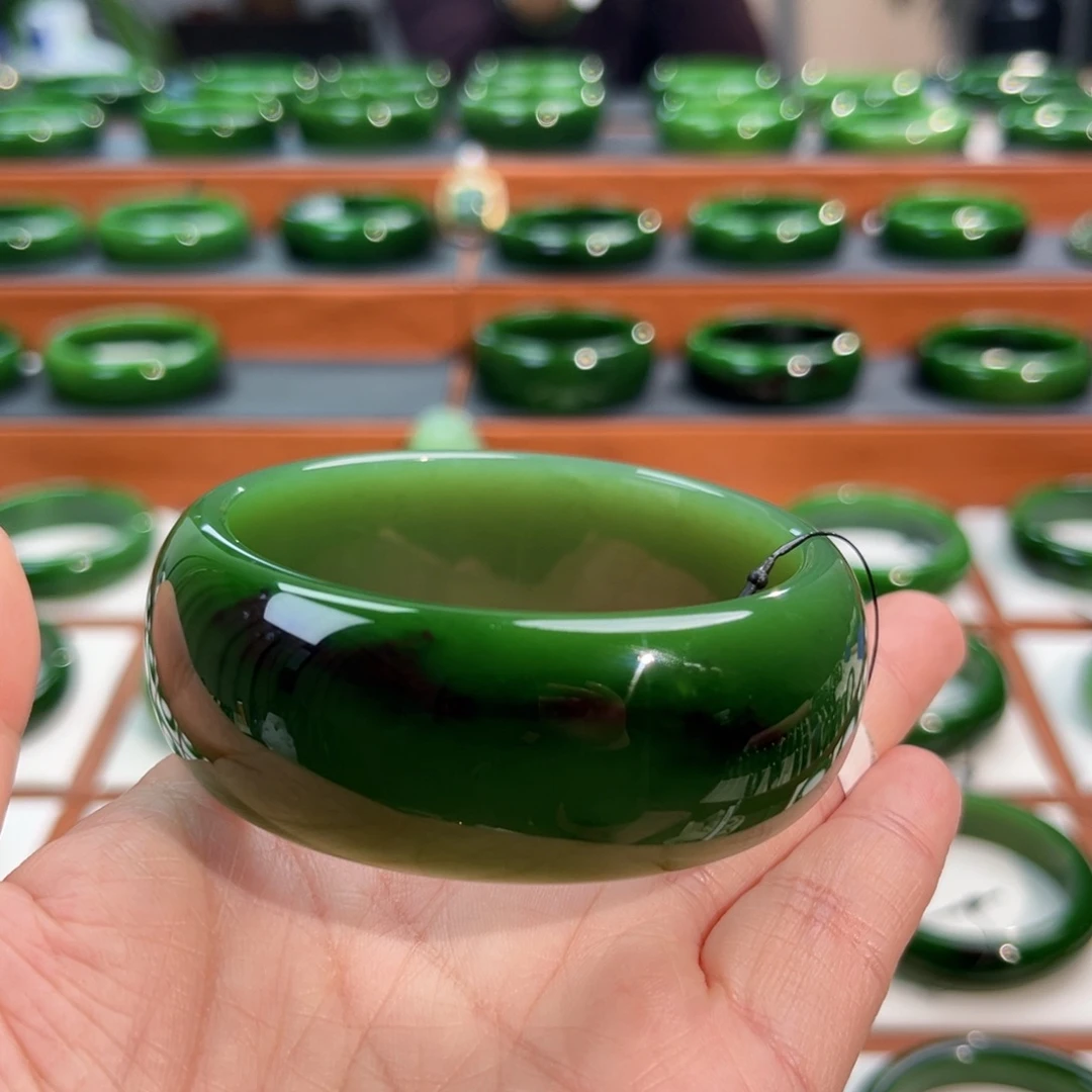 未镶嵌手镯和田玉（碧玉）