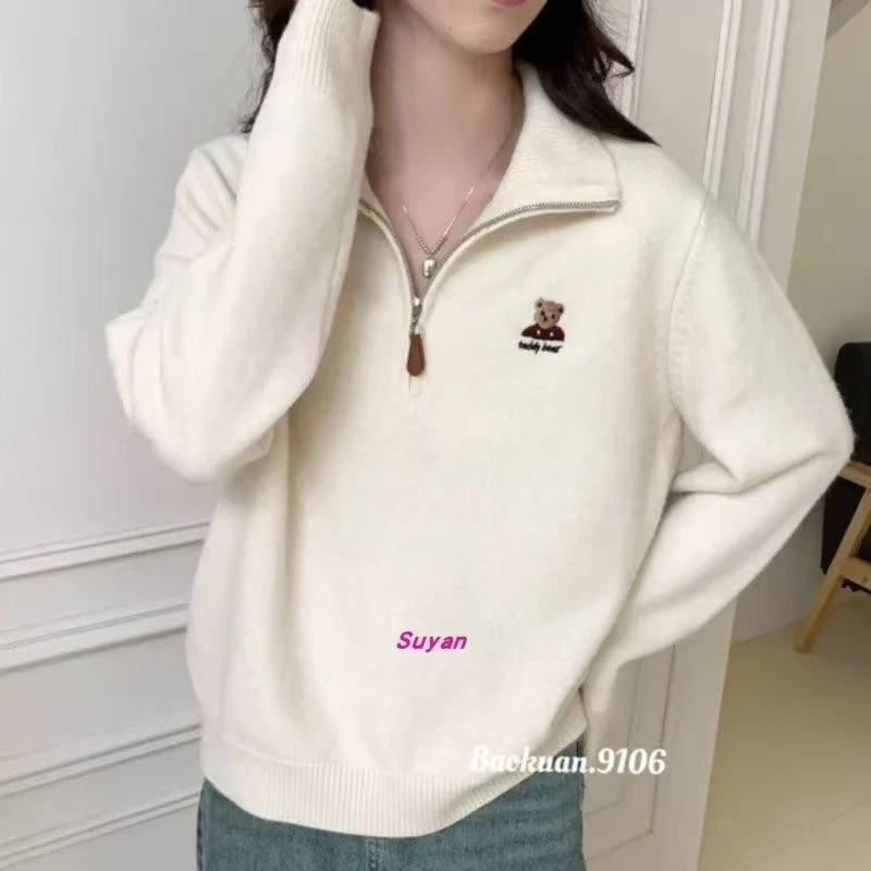 8009大码女装半开拉链翻领套头毛衣减龄学院风刺绣小熊针织衫上衣