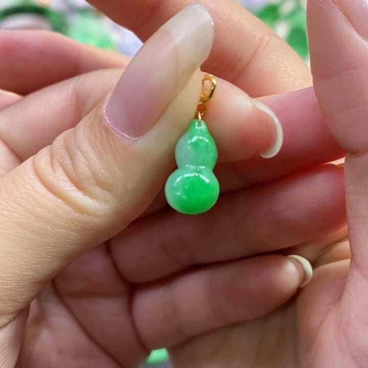 颈饰未镶嵌翡翠吊坠