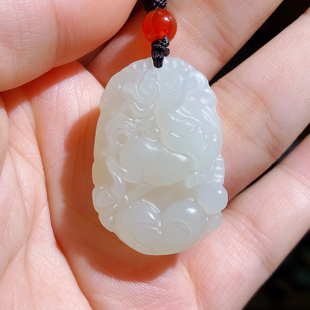 颈饰未镶嵌和田玉