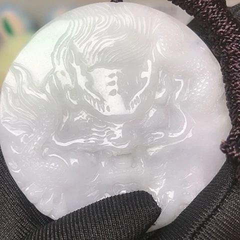 吊坠(赠链)未镶嵌翡翠