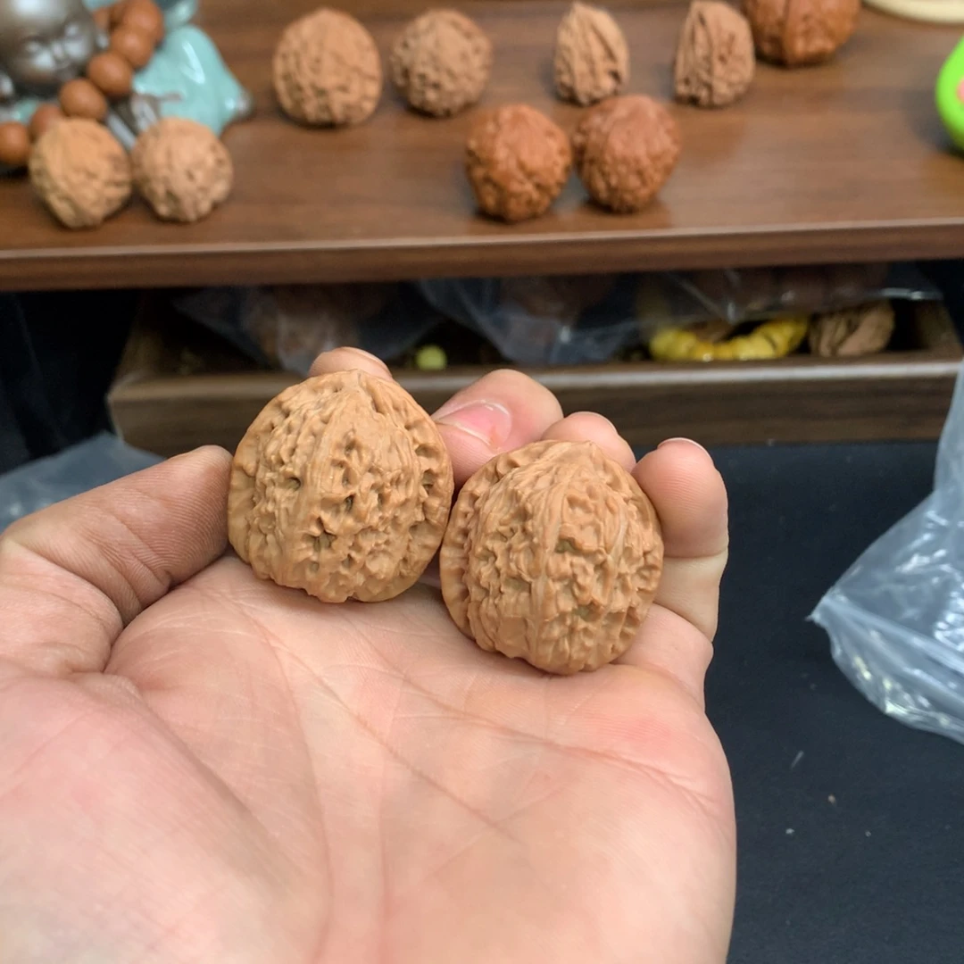 爱****把件文玩核桃两队核桃