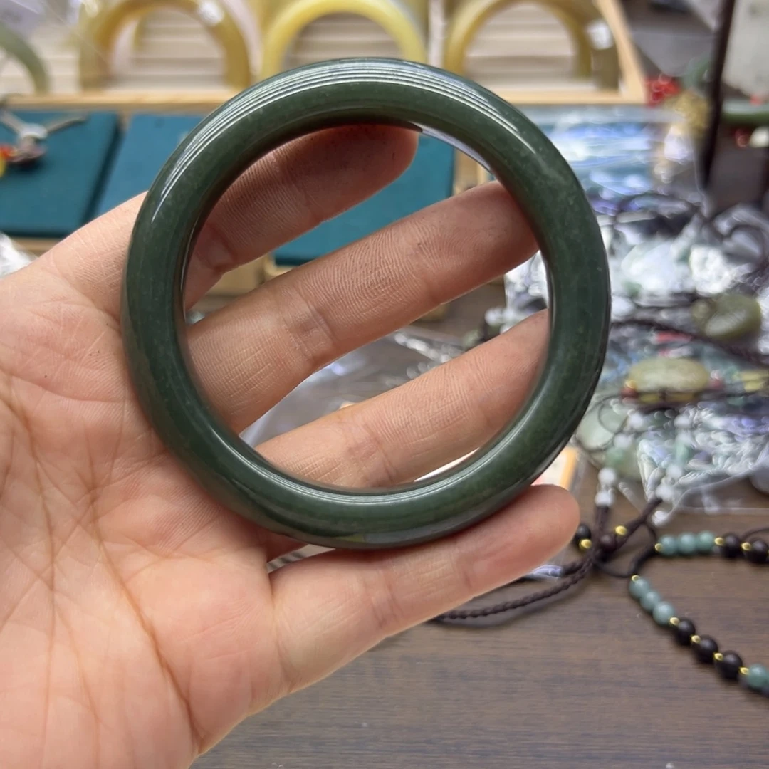 和田玉未镶嵌手镯59.8圈围950