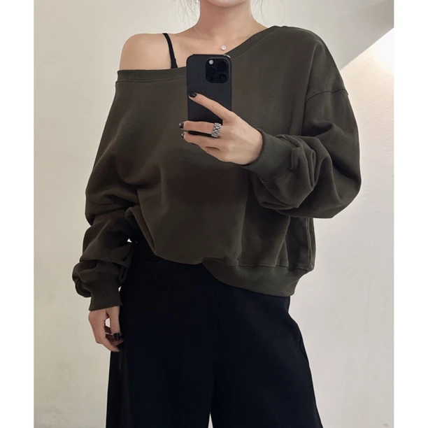 2025/秋/简约宽松纯色斜肩卫衣 5531##